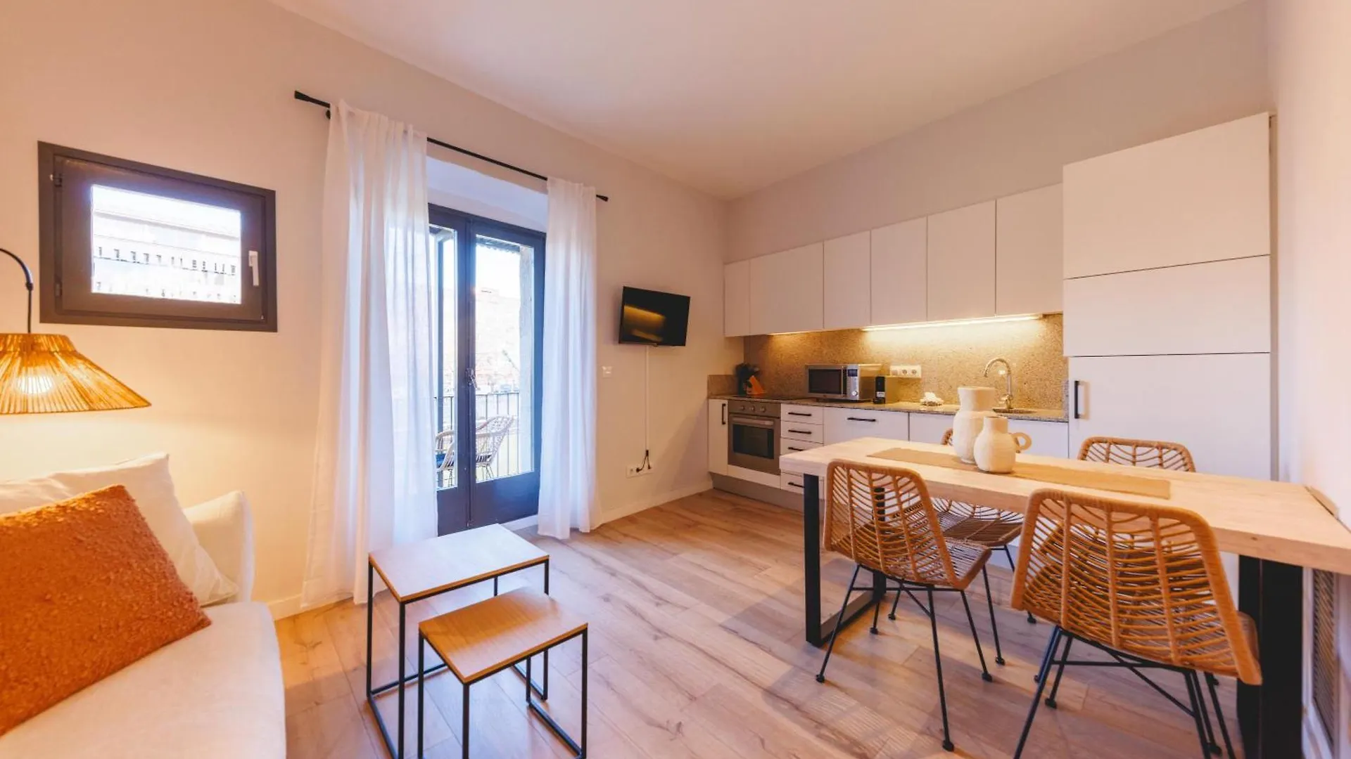 Bravissimo Calderers El Llop, With River Views Girona