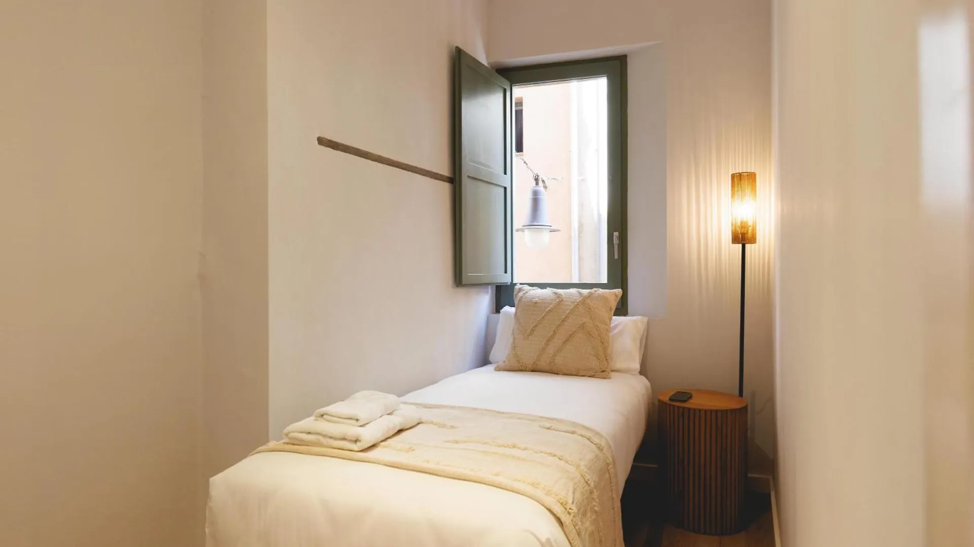 Bravissimo Calderers El Llop, With River Views Girona